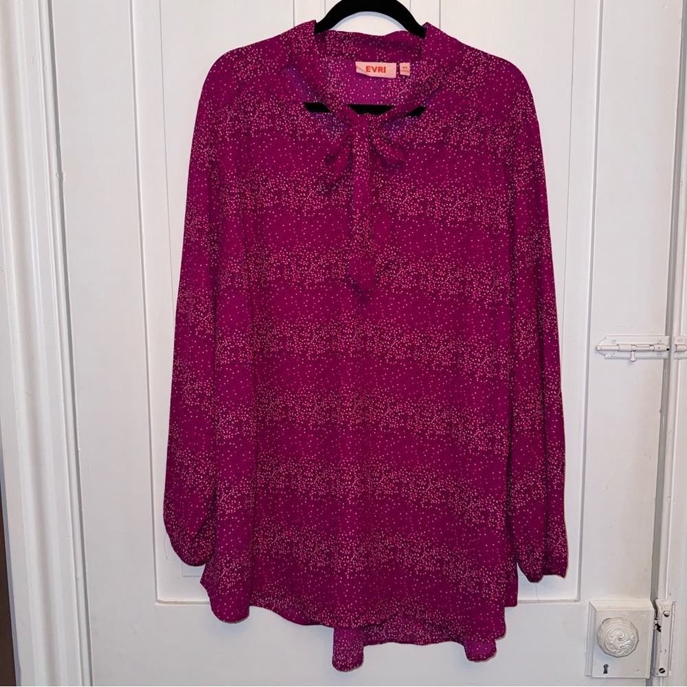 ✨evri purple pink dot pattern long sleeve blouse✨